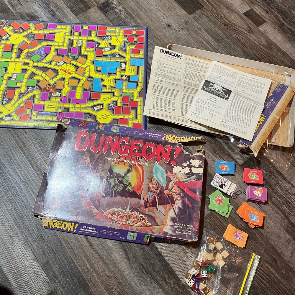 TSR vintage 1980 DUNGEON! Fantasy Board Game